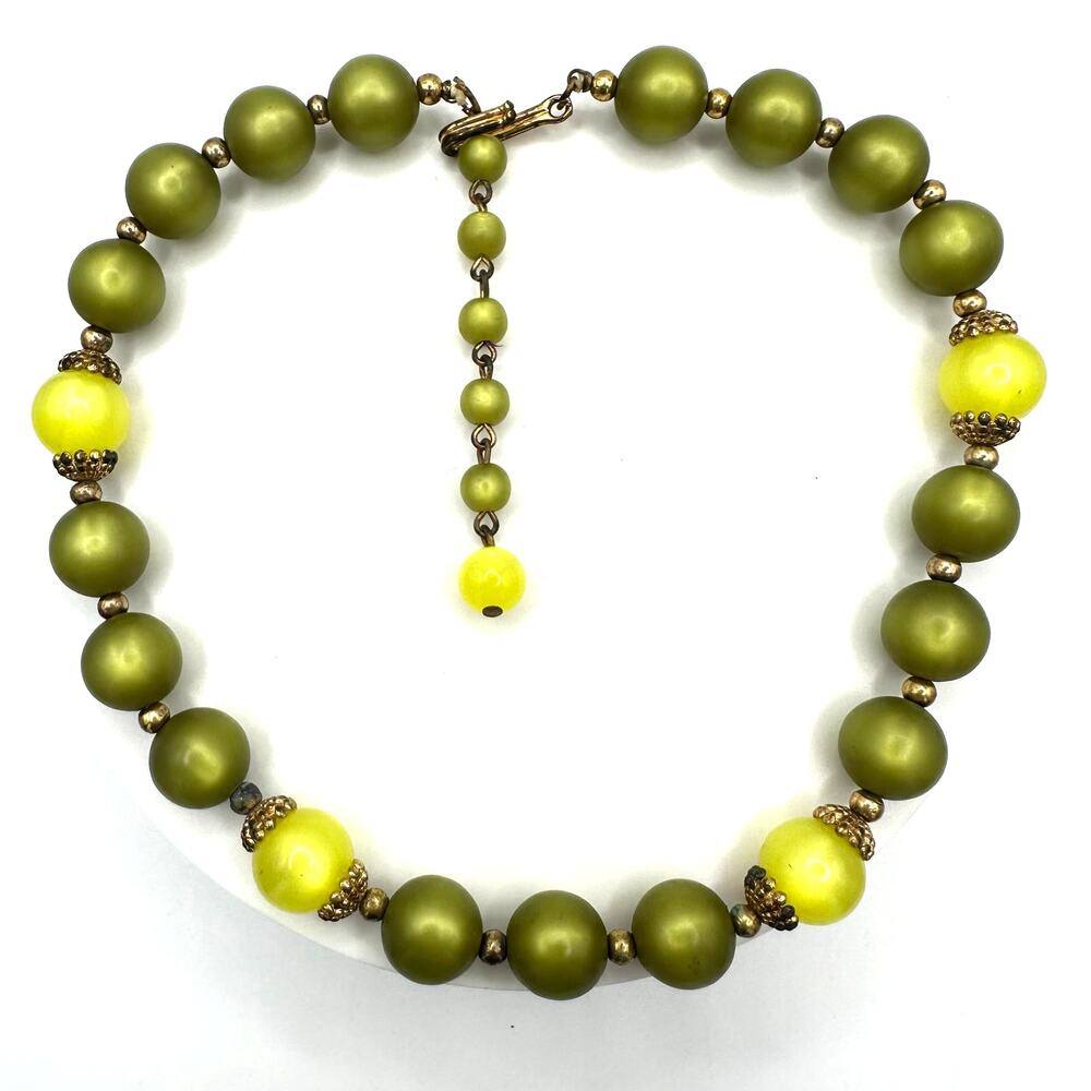 Vintage gold tone olive green neon yellow moonglow lucite beaded necklace